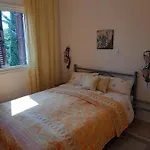 Limnaria Deluxe Maisonette