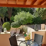 Limnaria Deluxe Maisonette