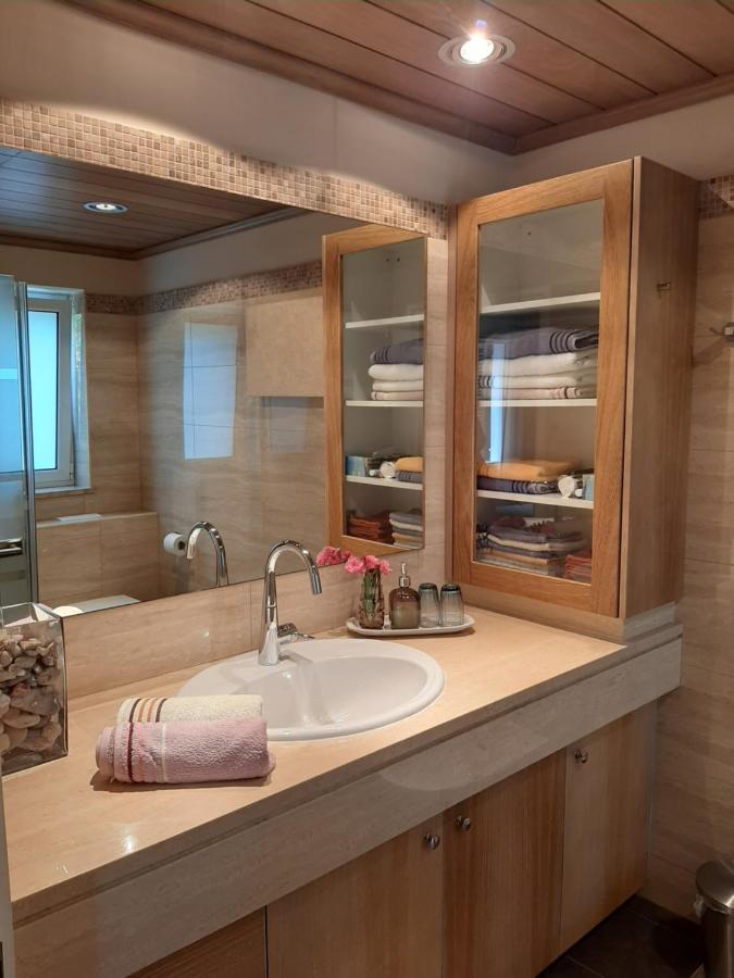 Limnaria Deluxe Maisonette